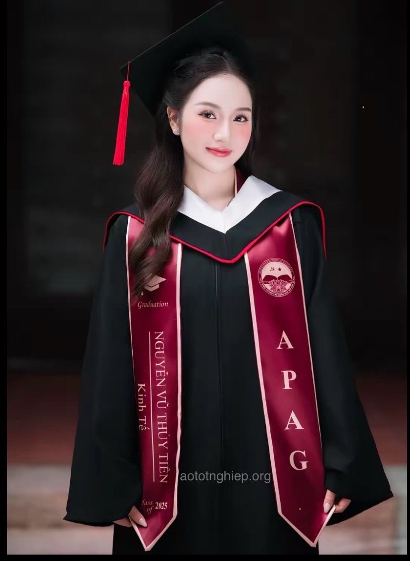 May áo tốt nghiệp cấp 2 THCS Lớp 9 ra trường