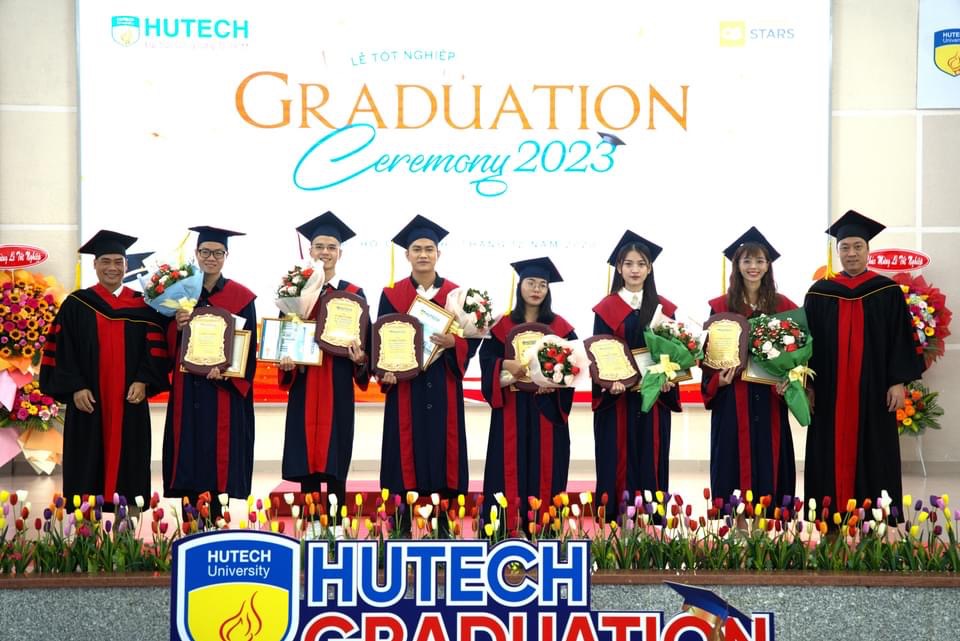 áo cử nhân giá rẽ hcm đẹp