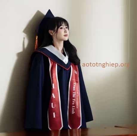 thuê áo tốt nghiệp quốc tế