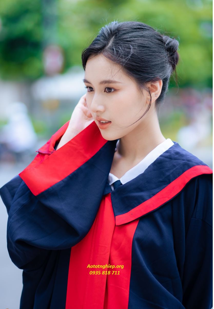 đồng phục tốt nghiệp 