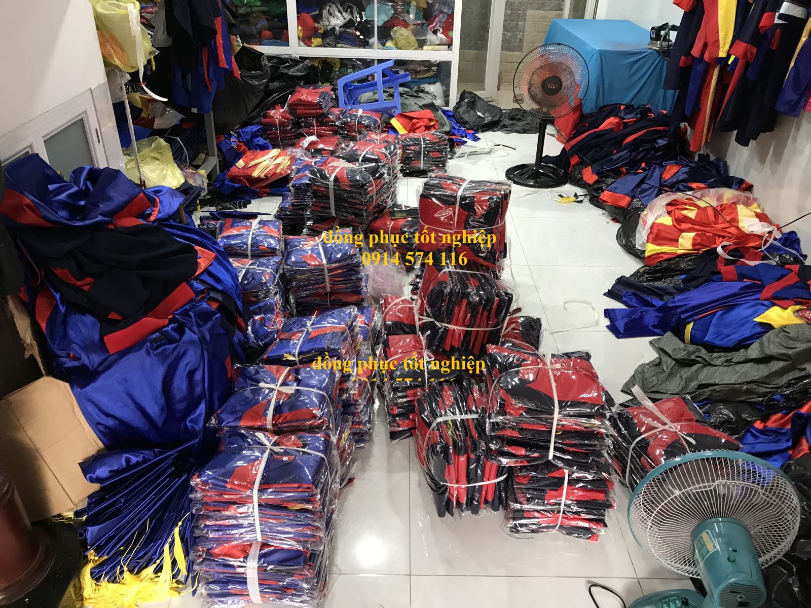 dong phuc tot nghiep sinh vien 