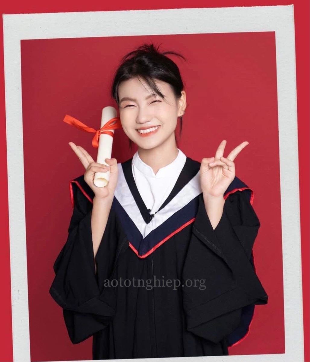 cho thuê áo cử nhân quốc tế