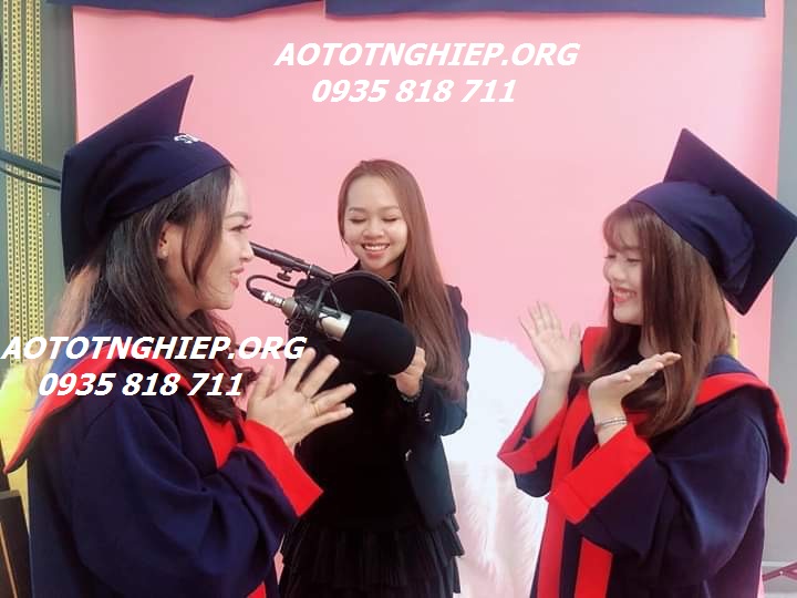 thuê lễ phục tốt nghiệp