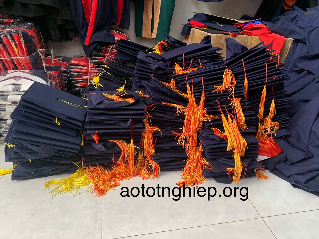 áo tốt nghiệp nón cử nhân hcm