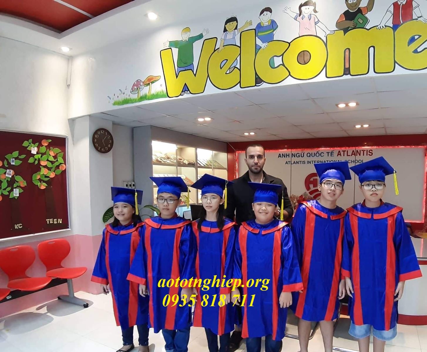 áo tốt nghiep tieu hoc 2021