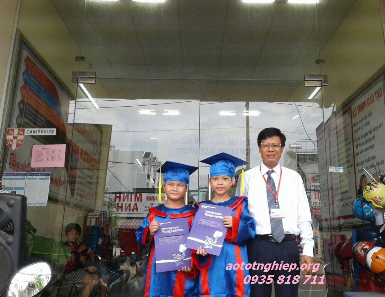ÁO TỐT NGHIỆP TIỂU HỌC CẤP 1 LÀ GÌ