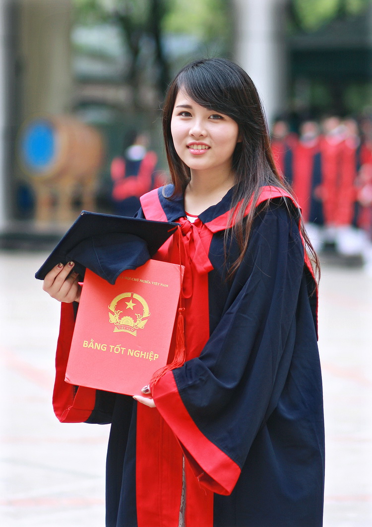 đồng phục tốt nghiệp cu nhan