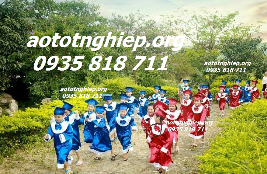 hcm thuê áo tốt nghiệp