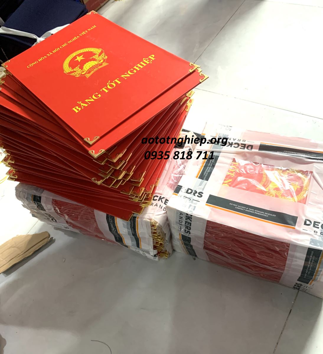 BANG TOT NGHIEP CHUP KY YEU