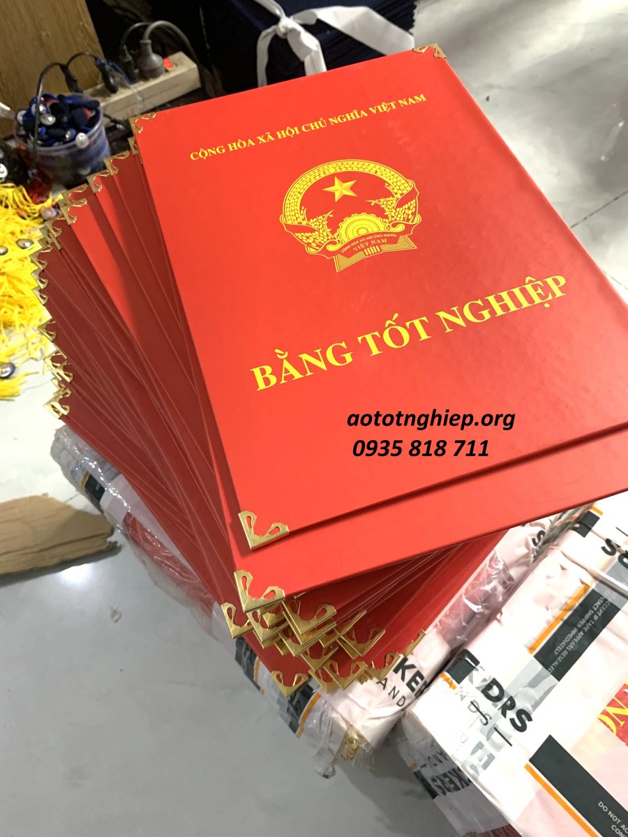 BẰNG TỐT NGHIỆP CHỤP HÌNH HCM 