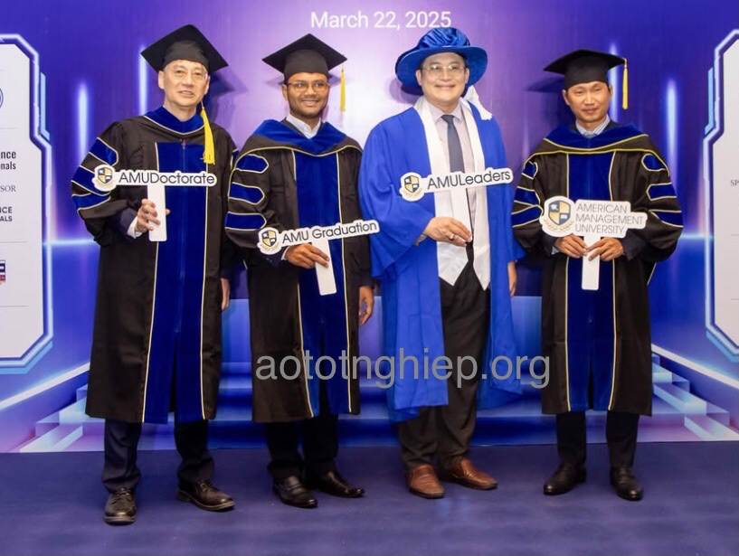 cho thuê áo tốt nghiệp thạc sĩ tiến sĩ