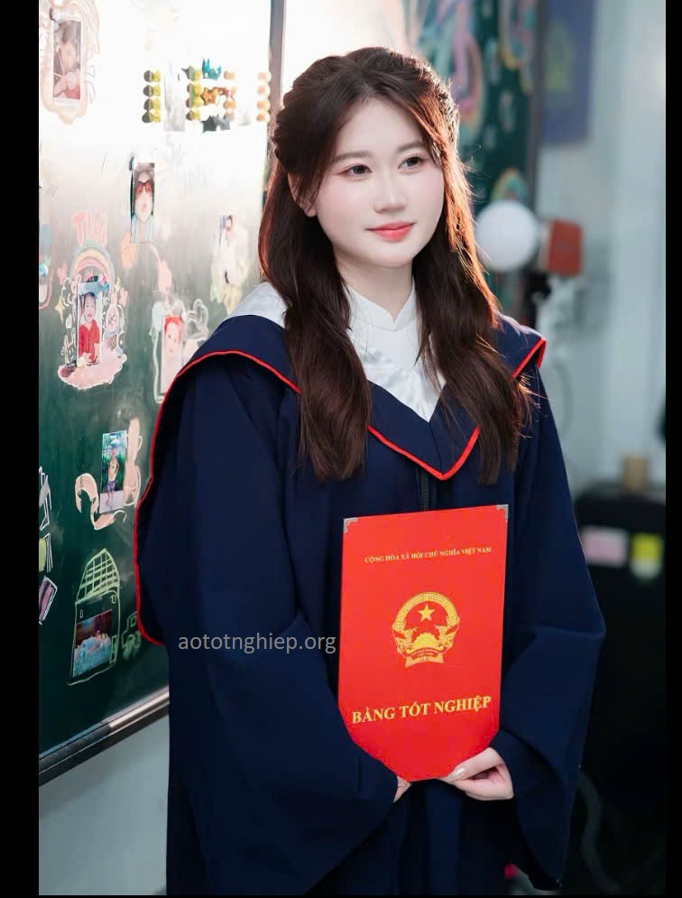 le phuc cu nhan quoc te