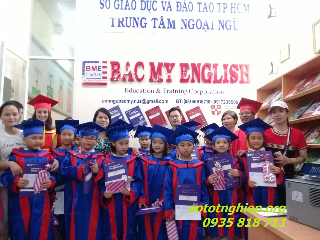 Áo tốt nghiệp mầm non M03